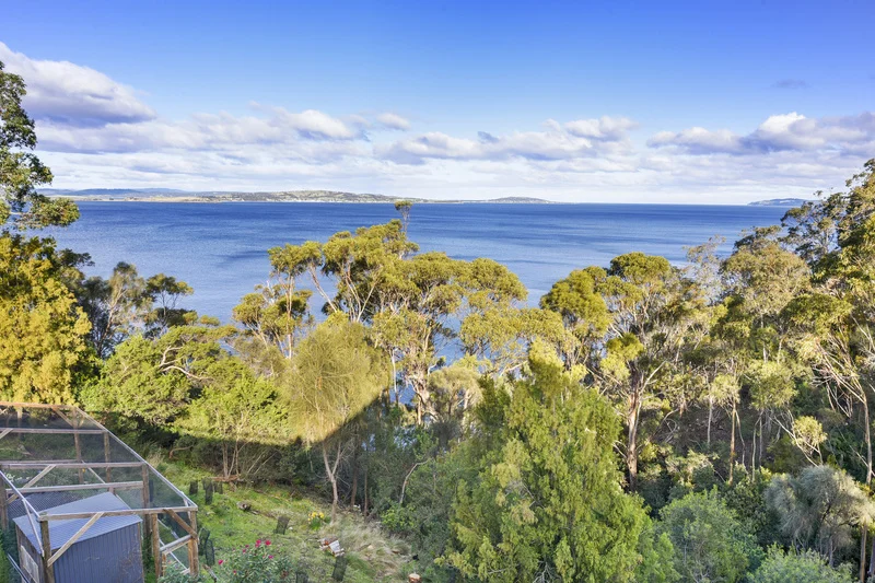 2/17 Wandella Avenue, Taroona TAS 7053