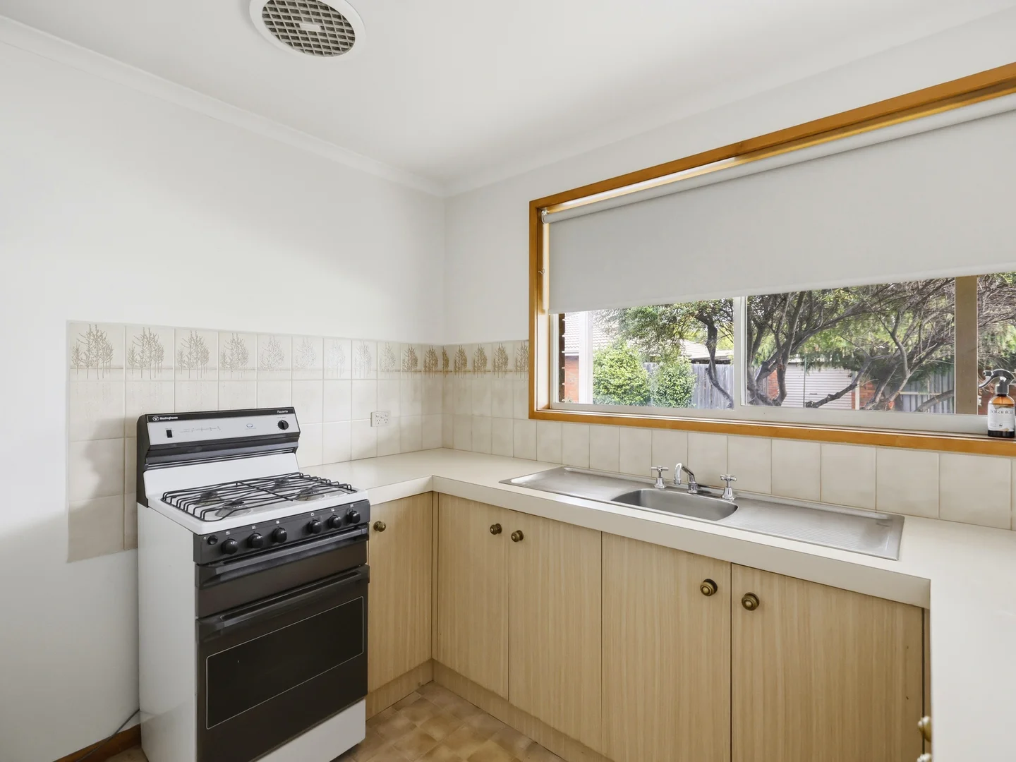 2/8 Simpson Street, Bacchus Marsh VIC 3340 photo 5