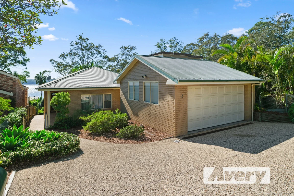 13 Amelia Street, Carey Bay NSW 2283