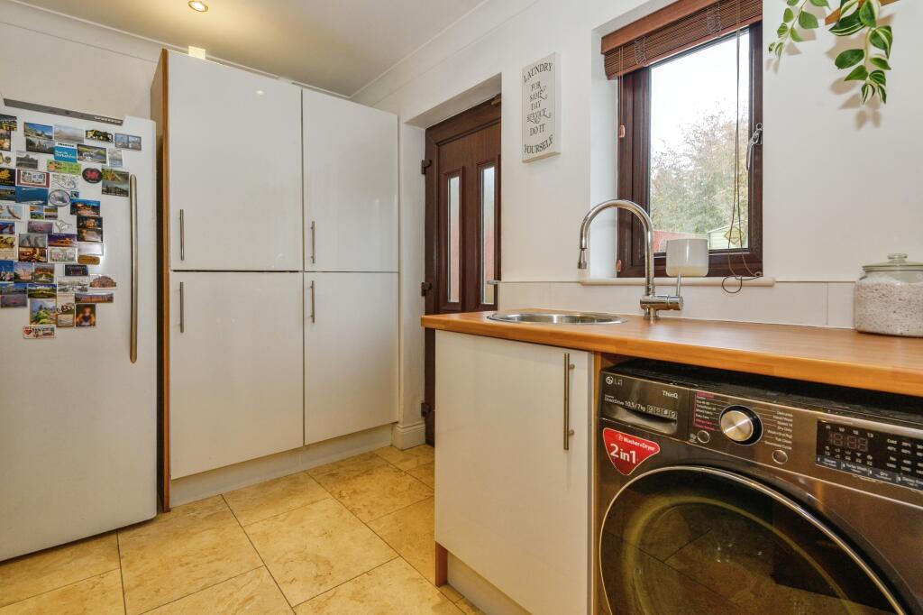Additional image 14 of Scholes Lane, Cleckheaton, BD19