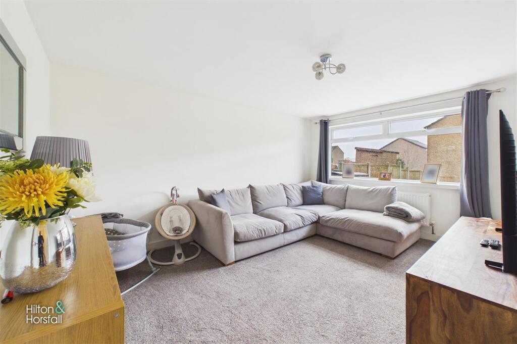 Rushton Close, Nelson photo 2
