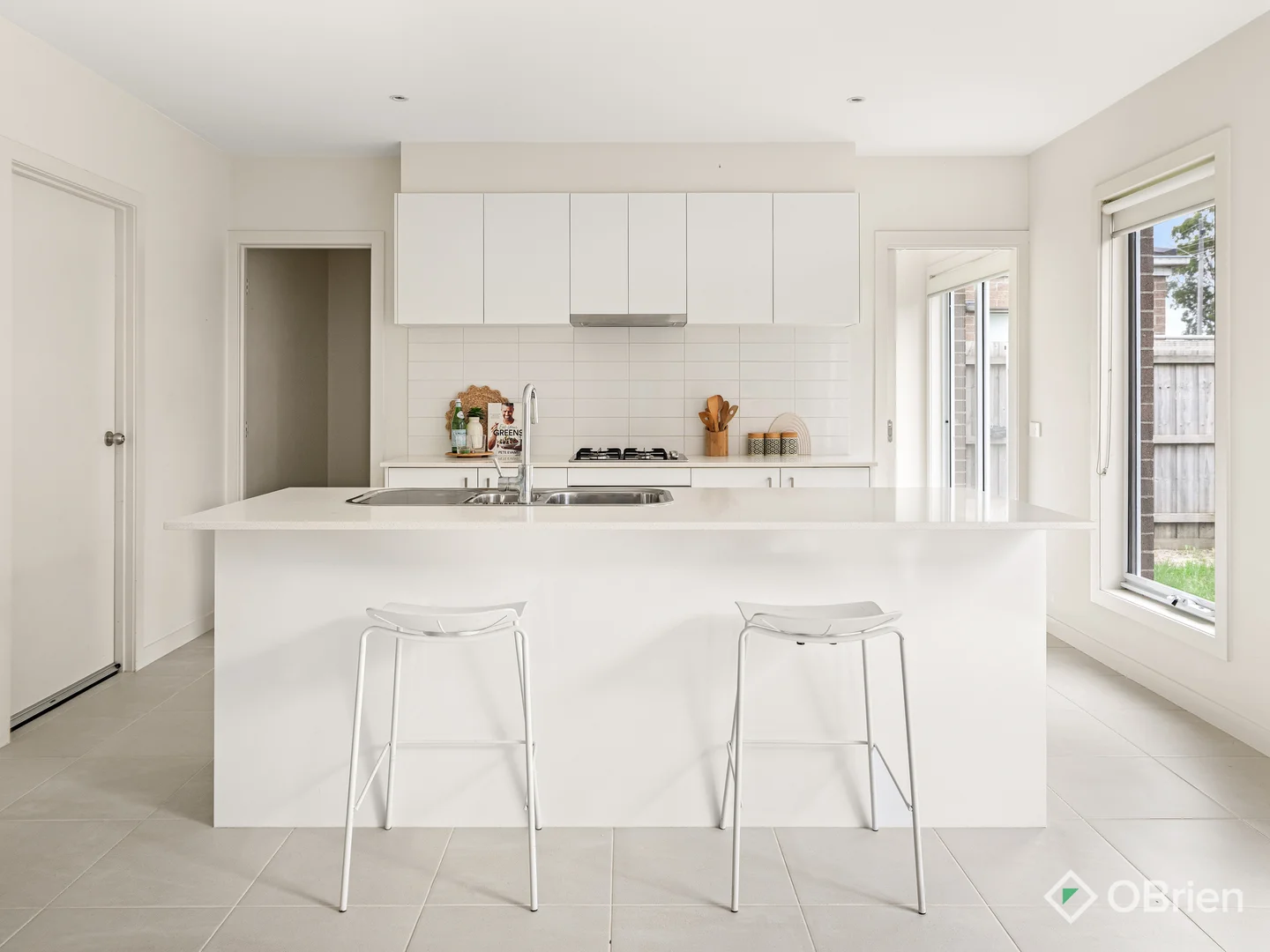 17 Sunflower Circuit, Carrum Downs VIC 3201 photo 4