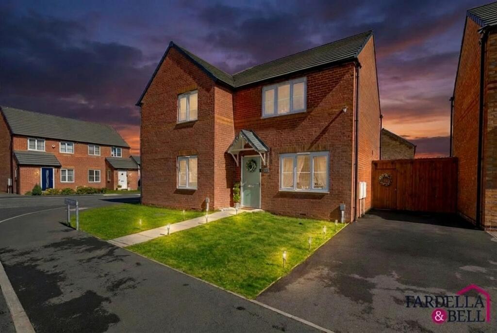 Lapwing Close, Hapton, BB12