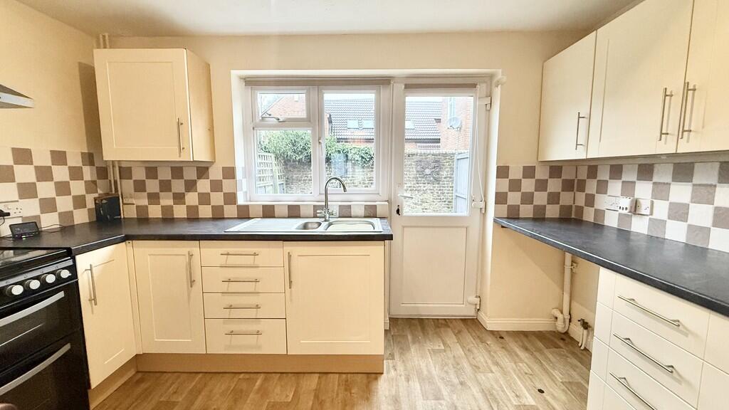 North Row, Warminster photo 3