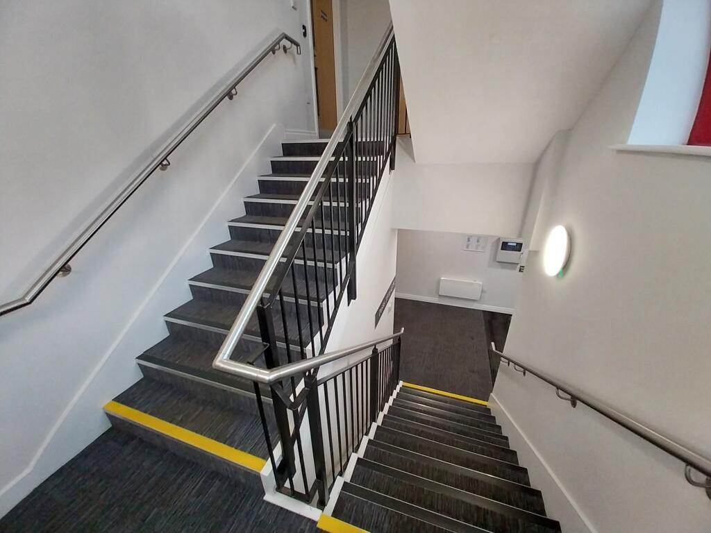 Additional image 5 of Units D & E, Bradford Business Park, Canal Road, Bradford, BD1 4SJ