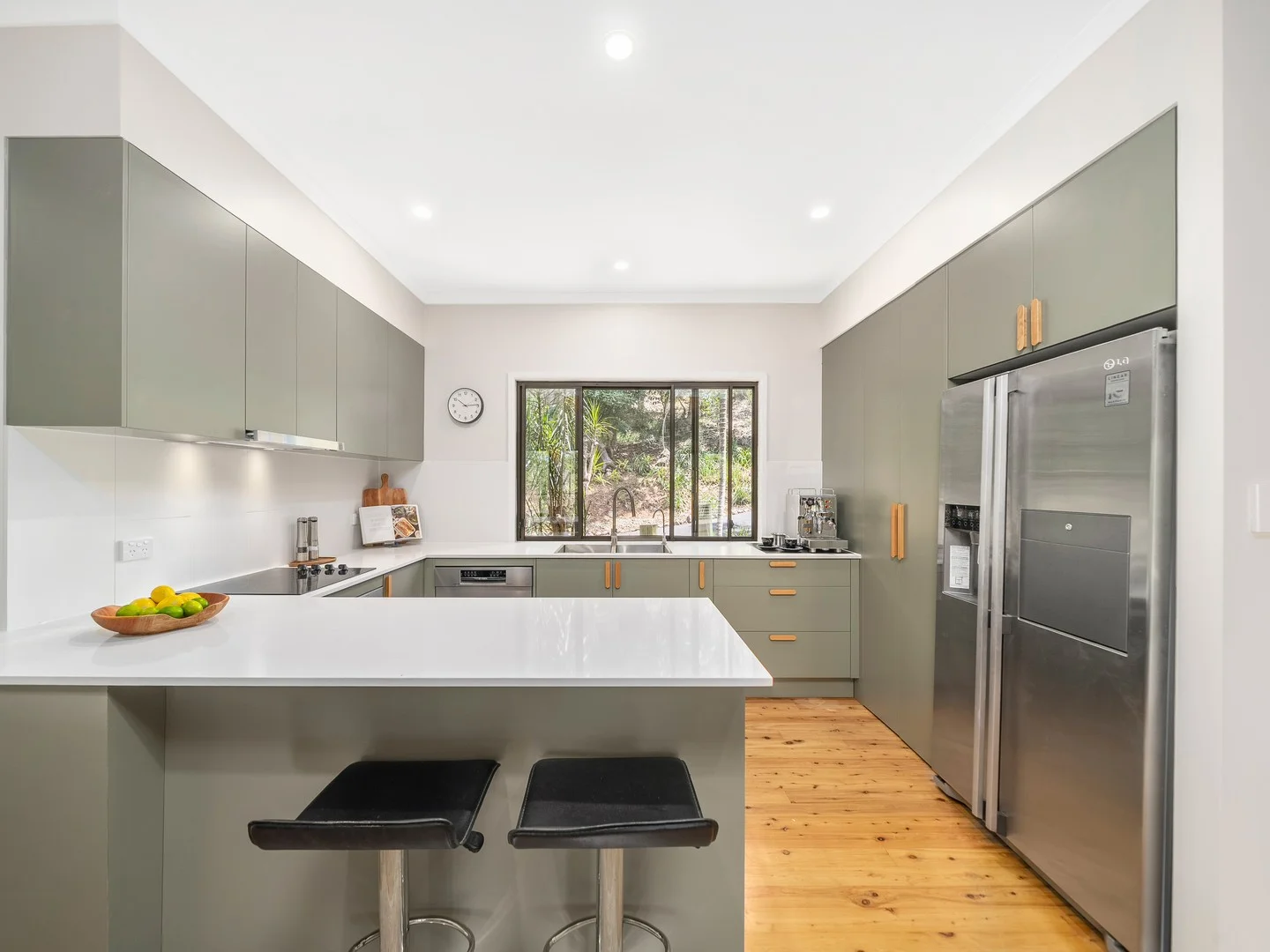 44-46 Lascelle Court, Eatons Hill QLD 4037