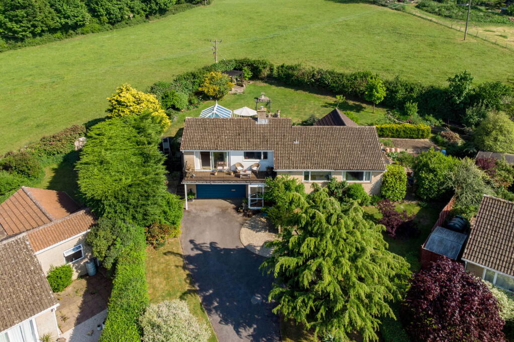 Mead Lane, Wanstrow, BA4 4TF