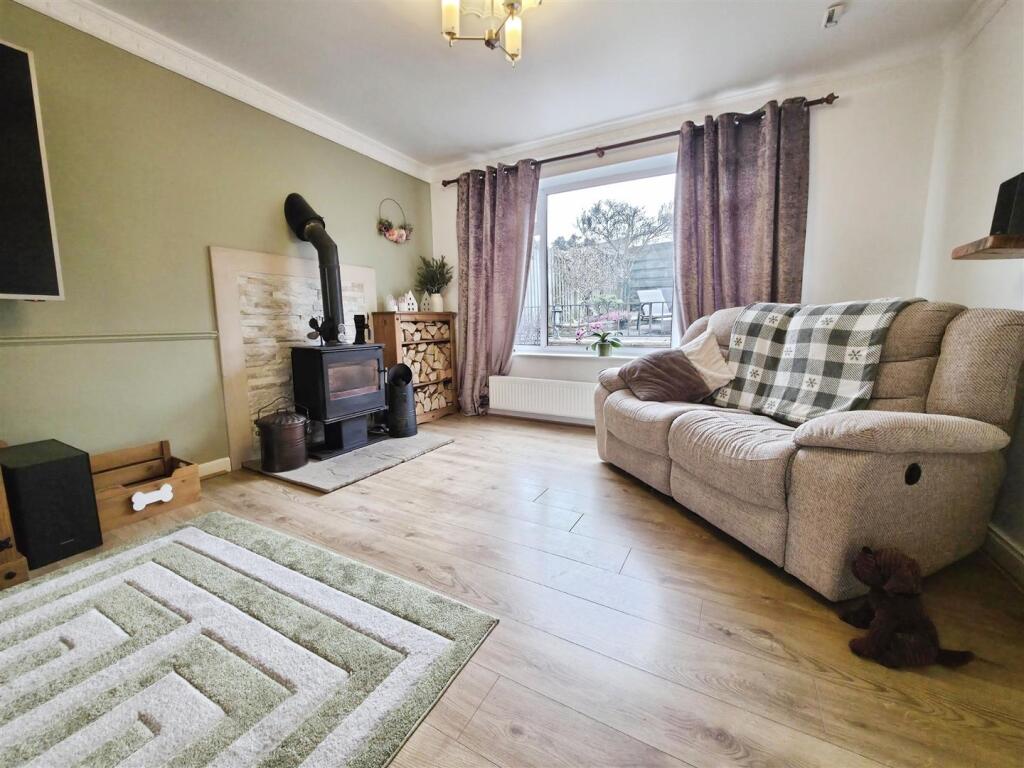Walker Wood, Baildon, BD17 5BE photo 4