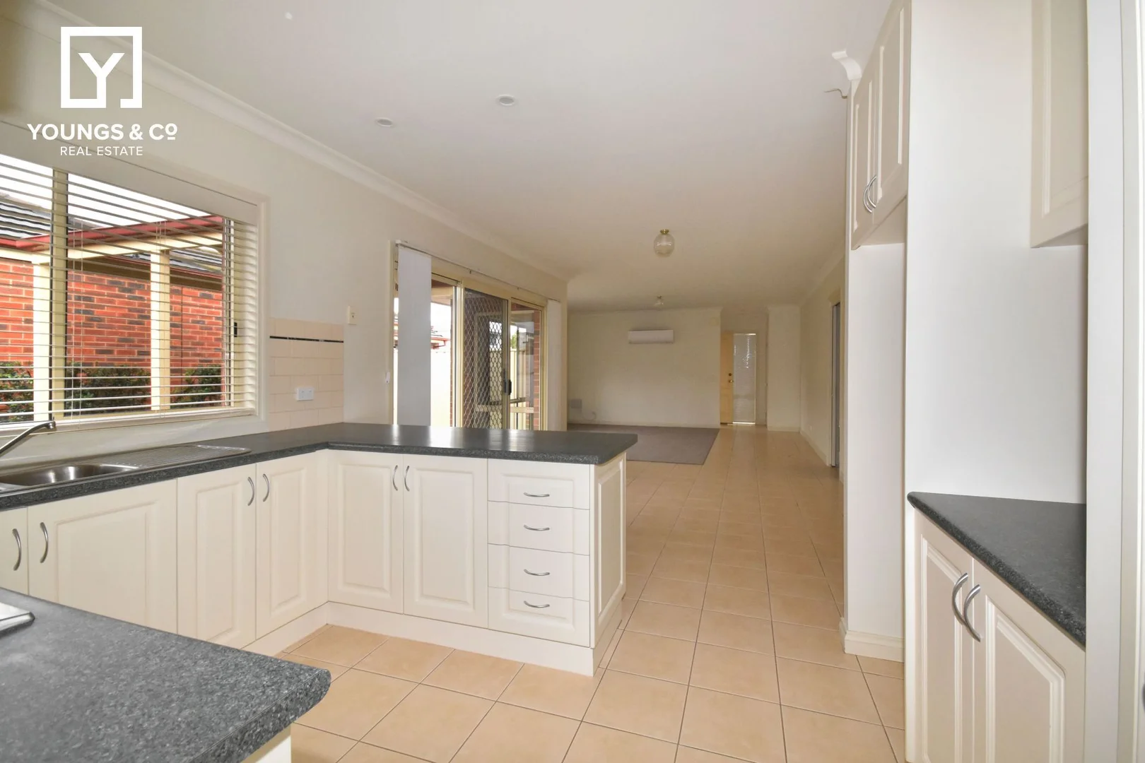 Unit 2/63 Edward Street, Shepparton VIC 3630 photo 5