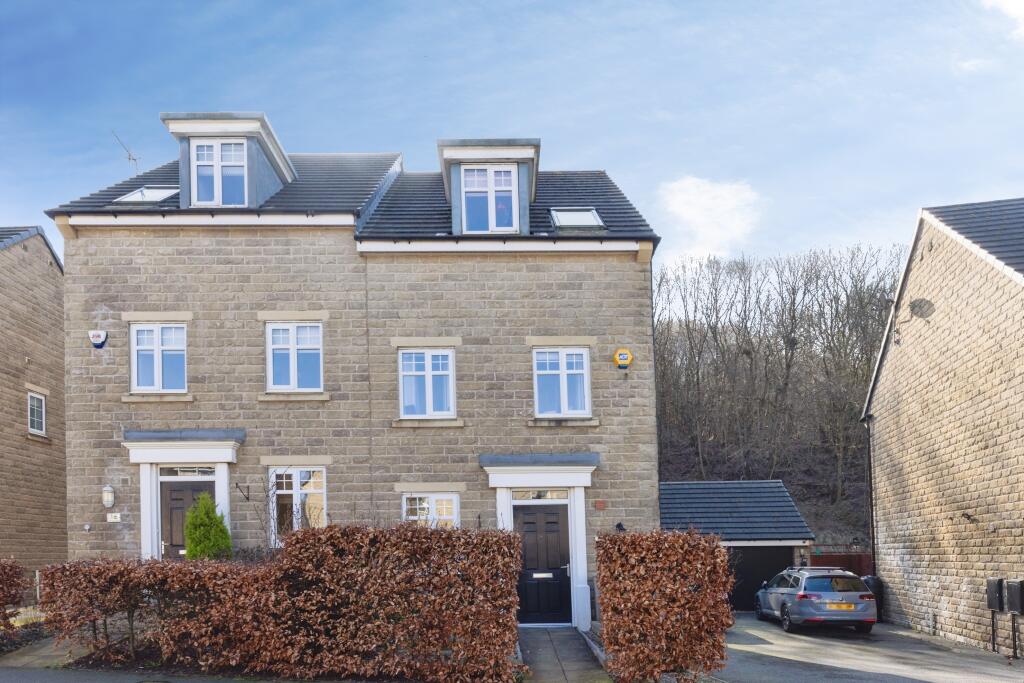 Castle Stead Drive, Bradford, BD13