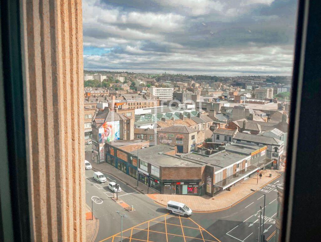 Modern 2BR Apartment w/ City Views – High Point