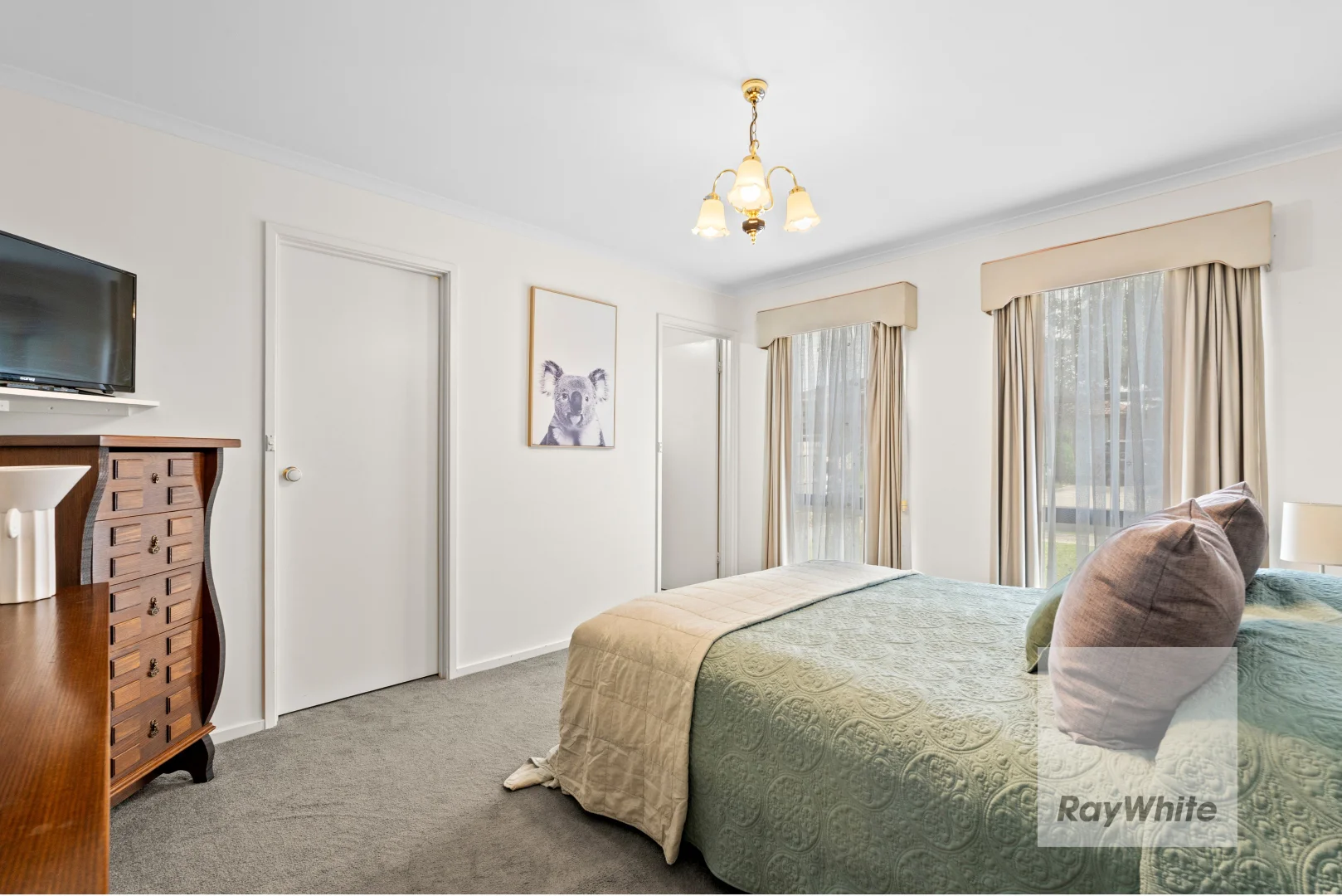 Additional image 6 of 3 Radiata Court, Mill Park VIC 3082
