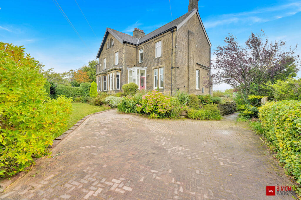 Castle Road, Colne, BB8