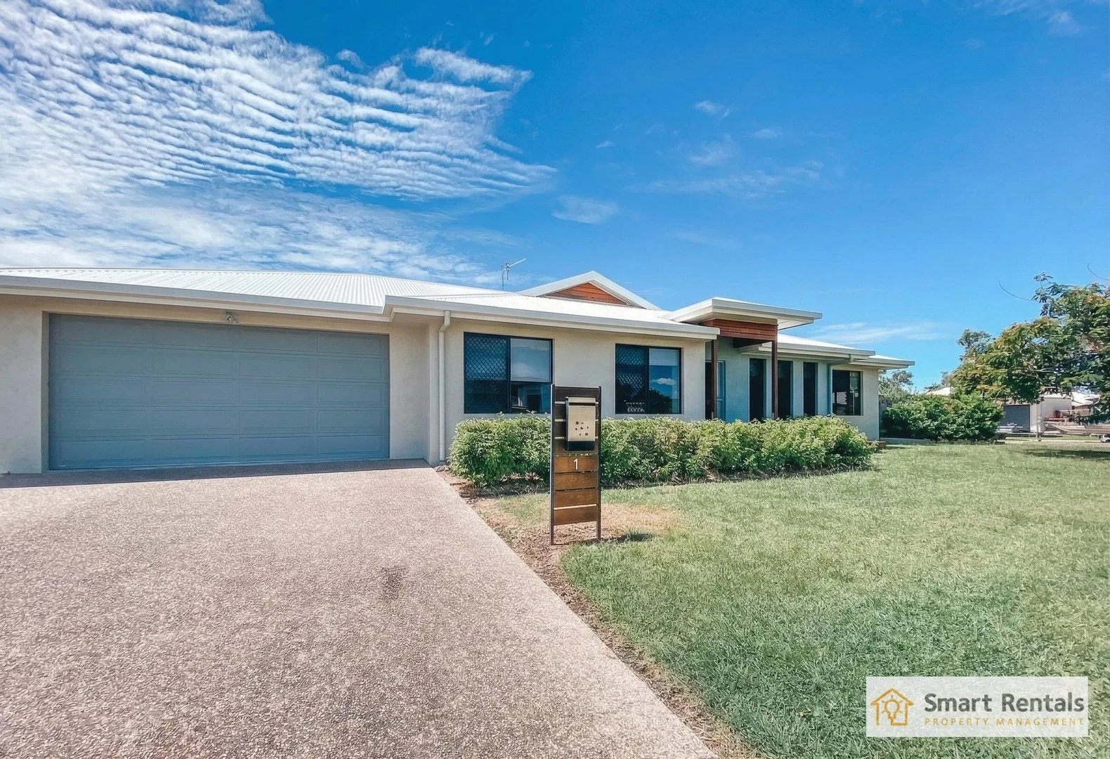 1 Nova Street, Mount Low QLD 4818