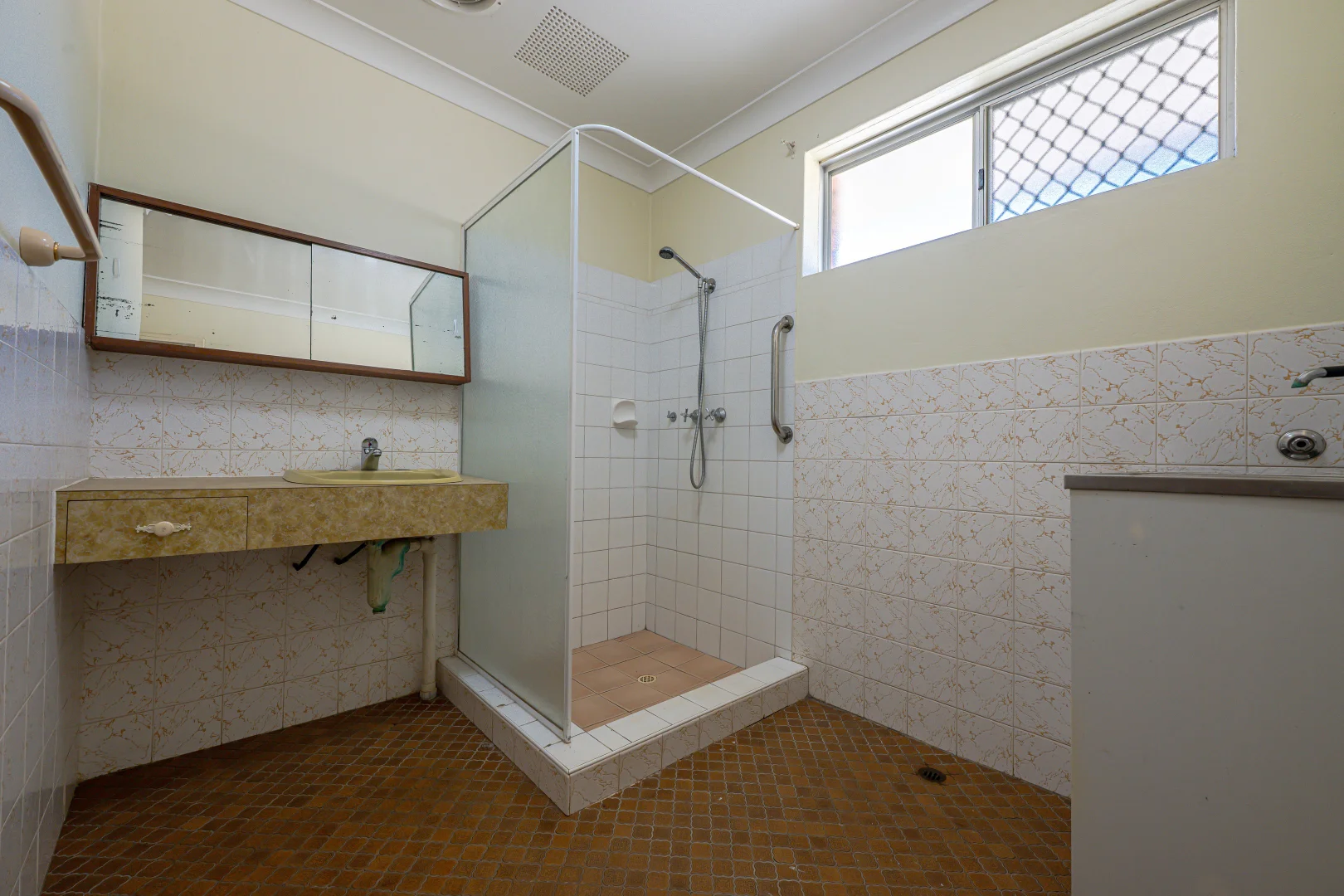 Additional image 10 of 279B Fifth Street, Wonthella WA 6530