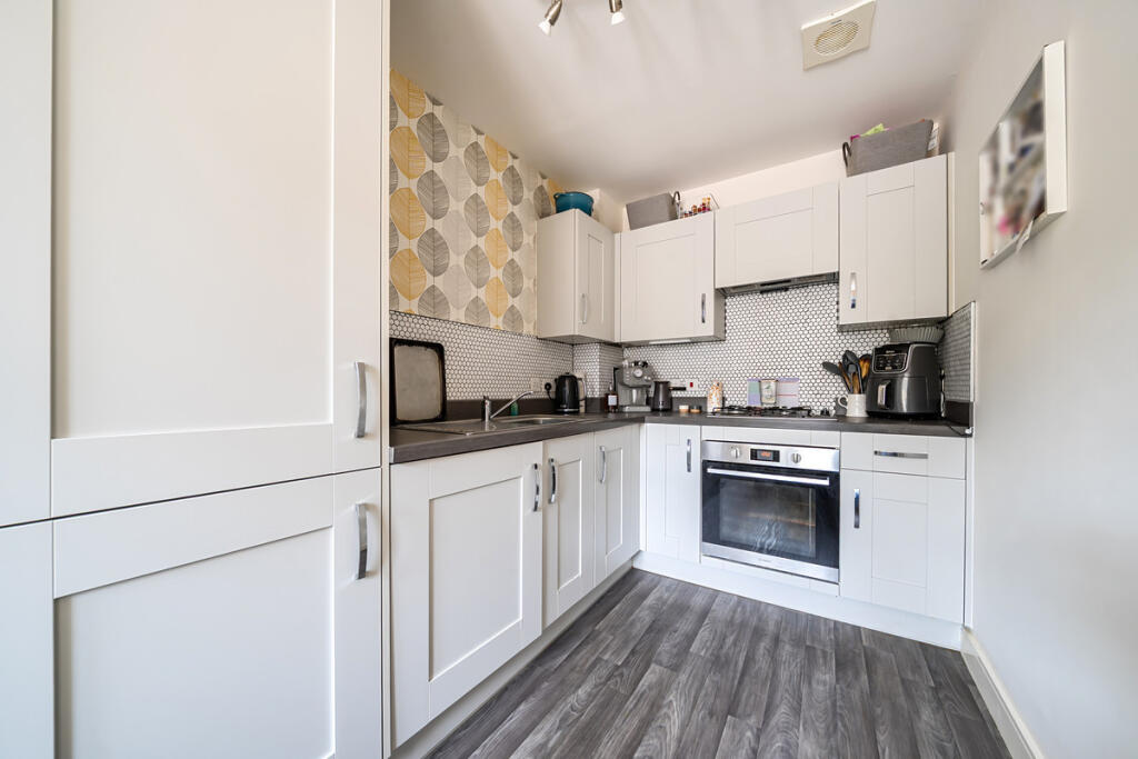 Additional image 2 of Brompton Drive, Bradford, BD10