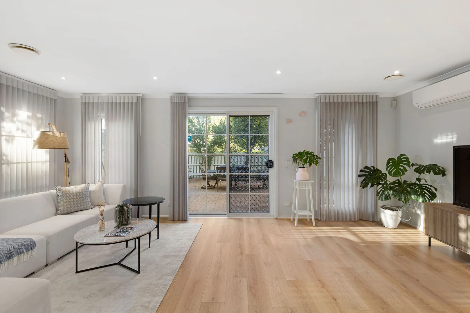 3 Botanic Walk, Mont Albert North VIC 3129 photo 2