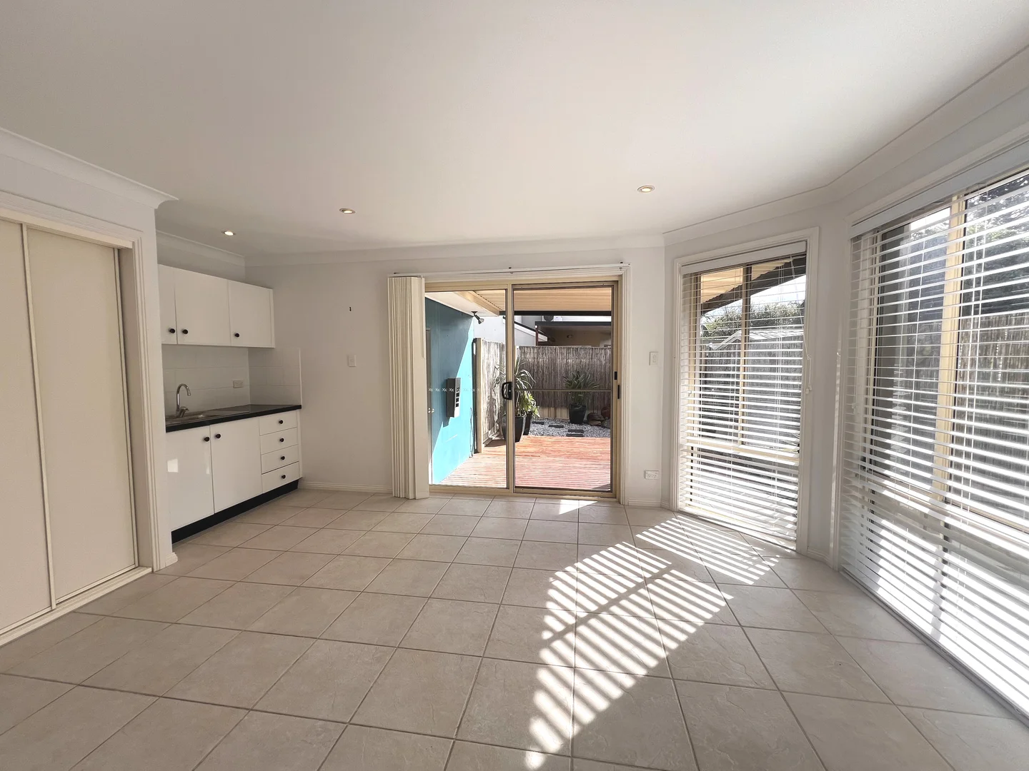 Additional image 7 of 3/2-4 Lake Street, Budgewoi NSW 2262