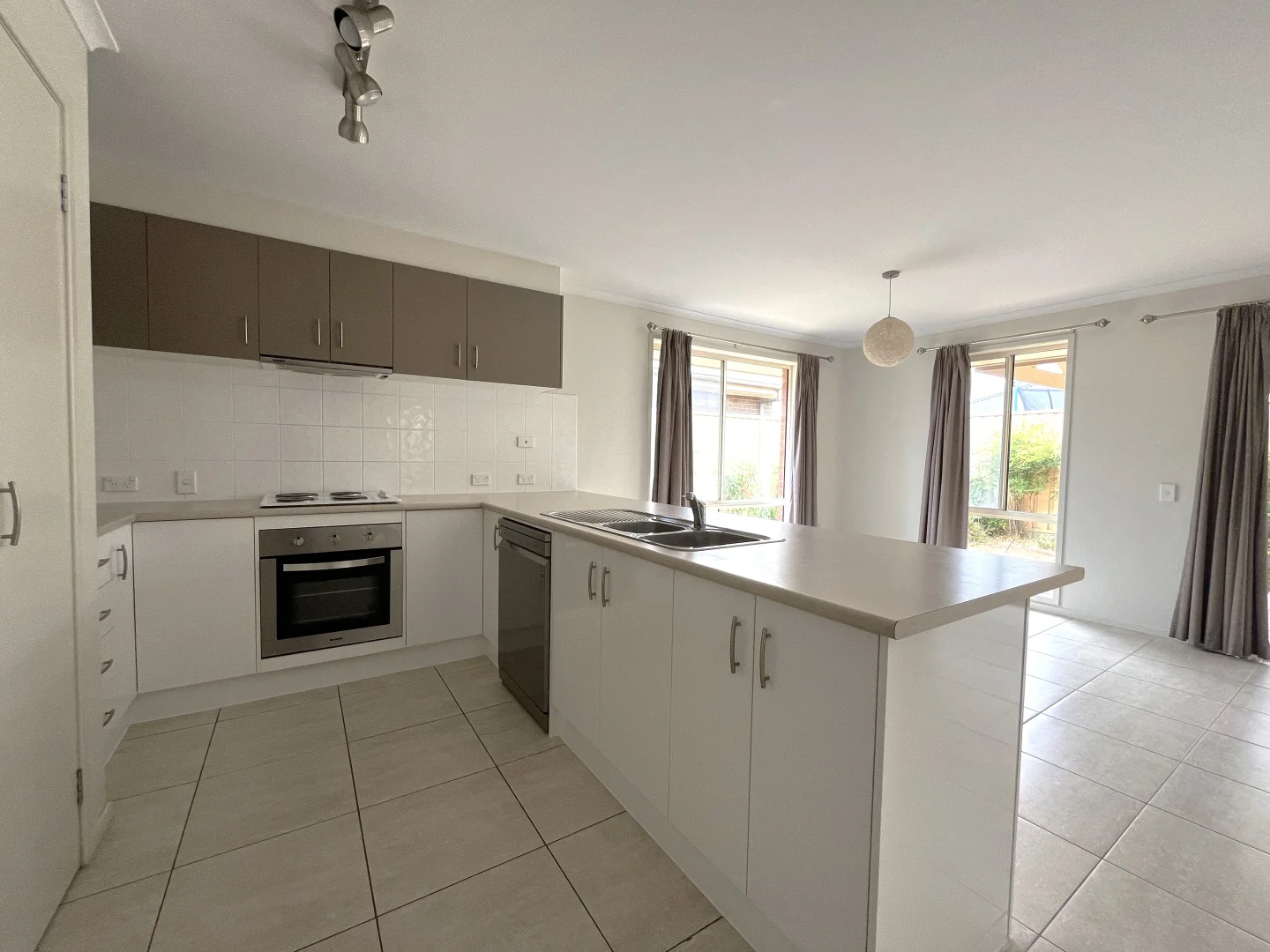 Additional image 2 of 6 Yarr Crescent, Seaford Meadows SA 5169