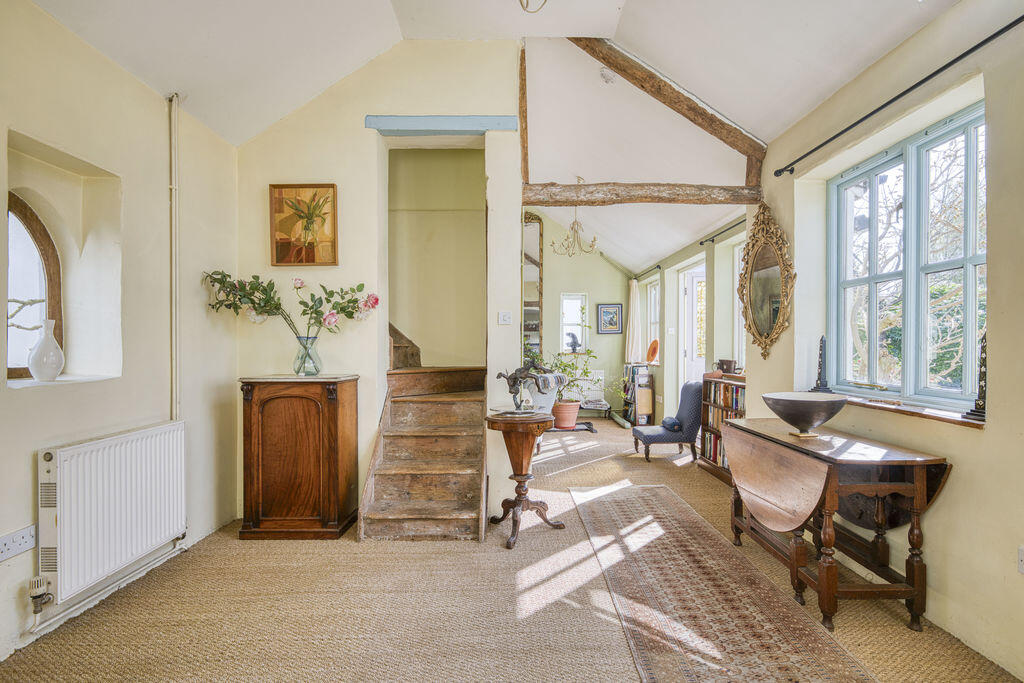 Charming 18th-century character property with beautiful gardens, orchard and characterful outbuildings photo 4