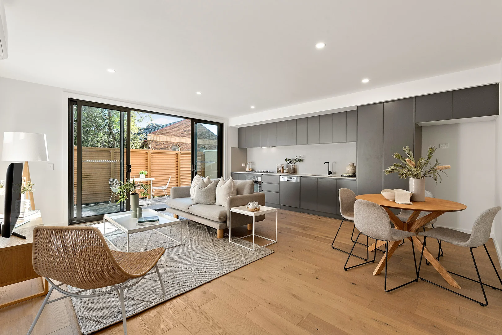 Additional image 2 of 5/39 Rosamond Road, Maidstone VIC 3012