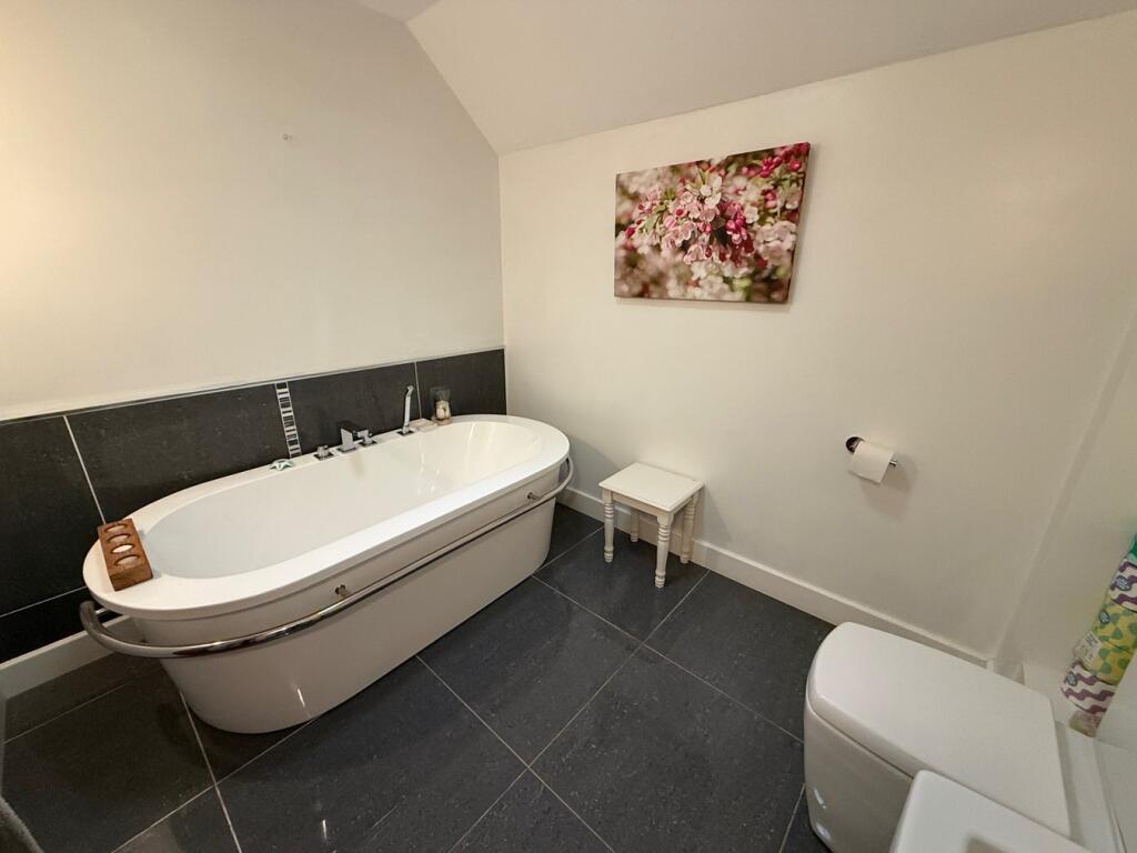 Additional image 29 of Gilstead Lane, Bingley, BD16