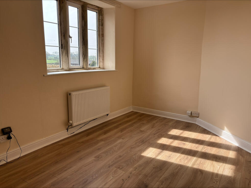 Lamyatt, BA4 near Castle Cary photo 4