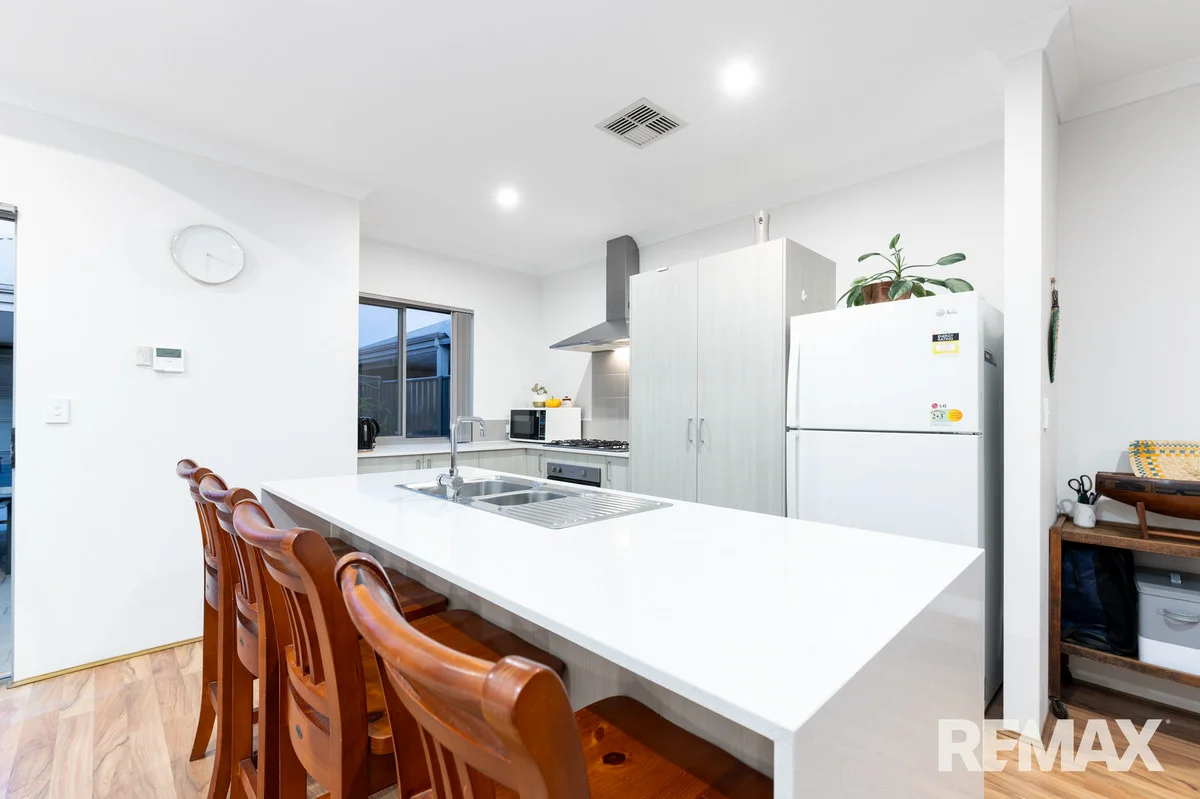 Additional image 14 of 32 Mountain Street, Banksia Grove WA 6031