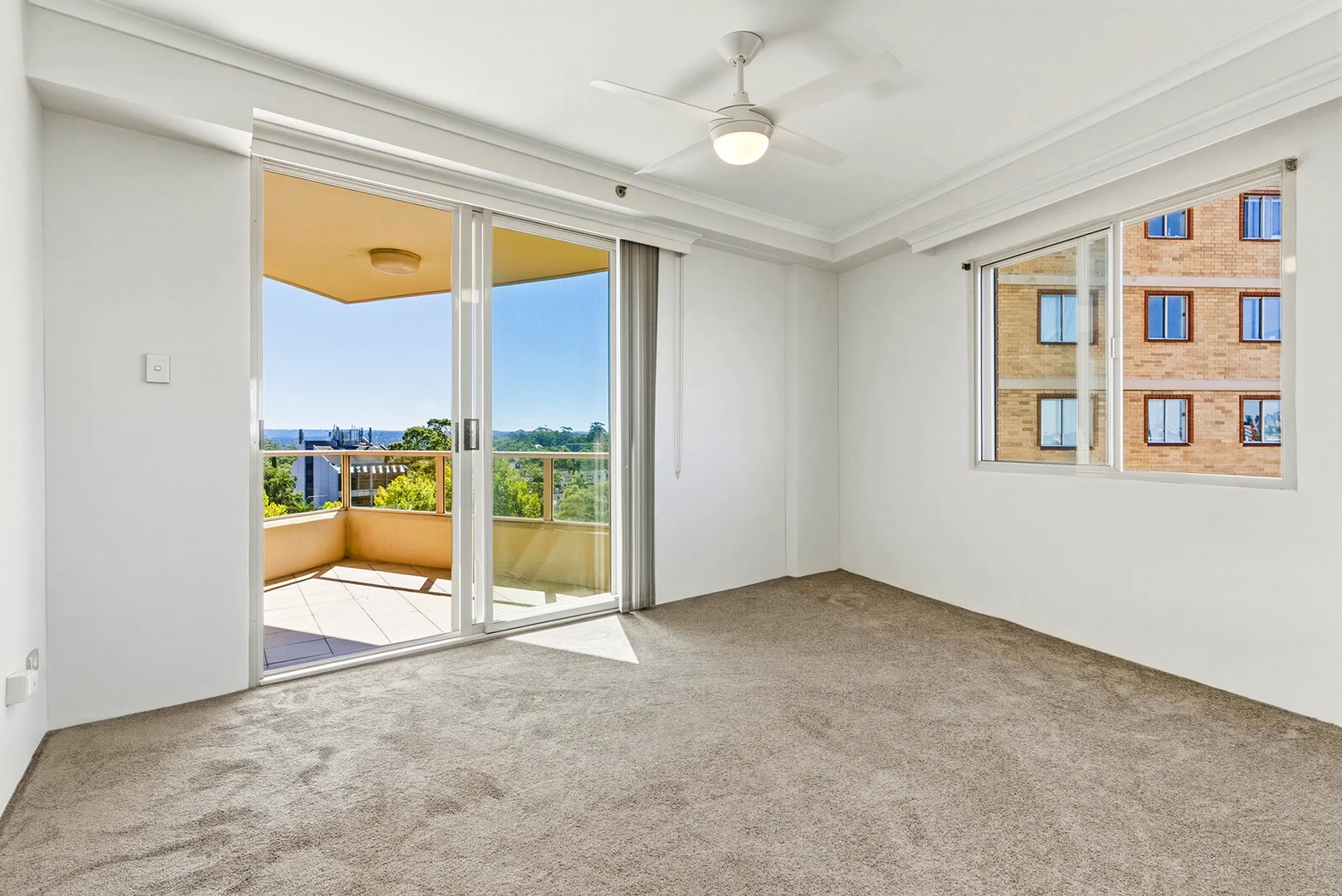 70/421 Pacific Highway, Artarmon NSW 2064 photo 4