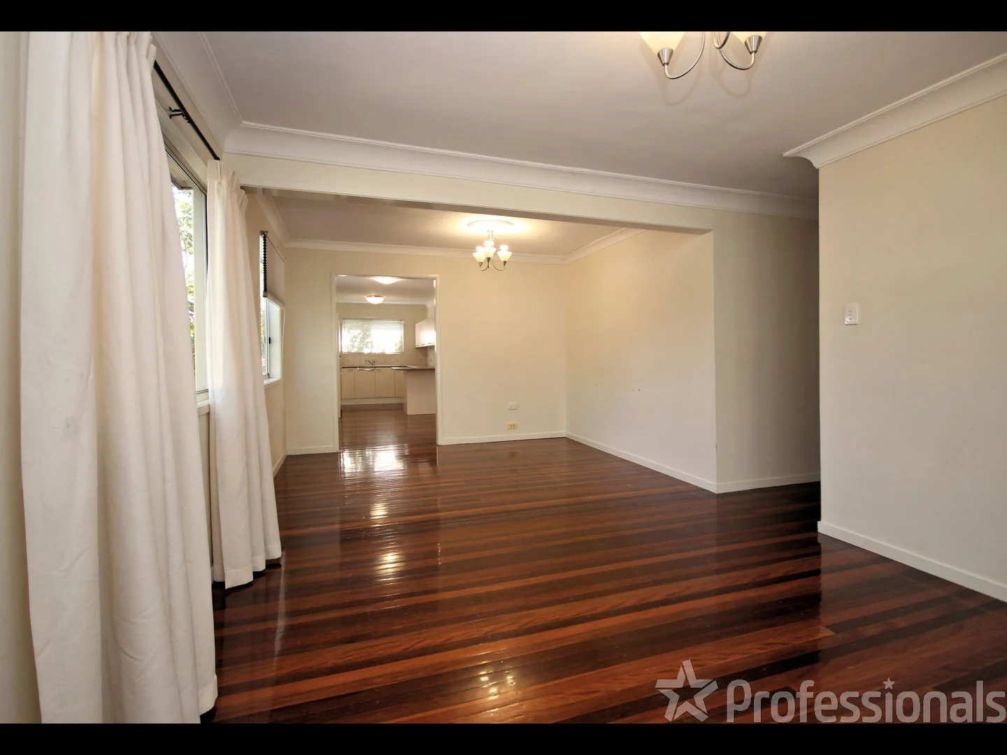 Bundamba QLD 4304 photo 3