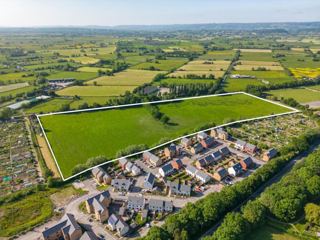 Site for 90 dwellings off Lowerside Lane, with outline planning consent, Glastonbury, BA6