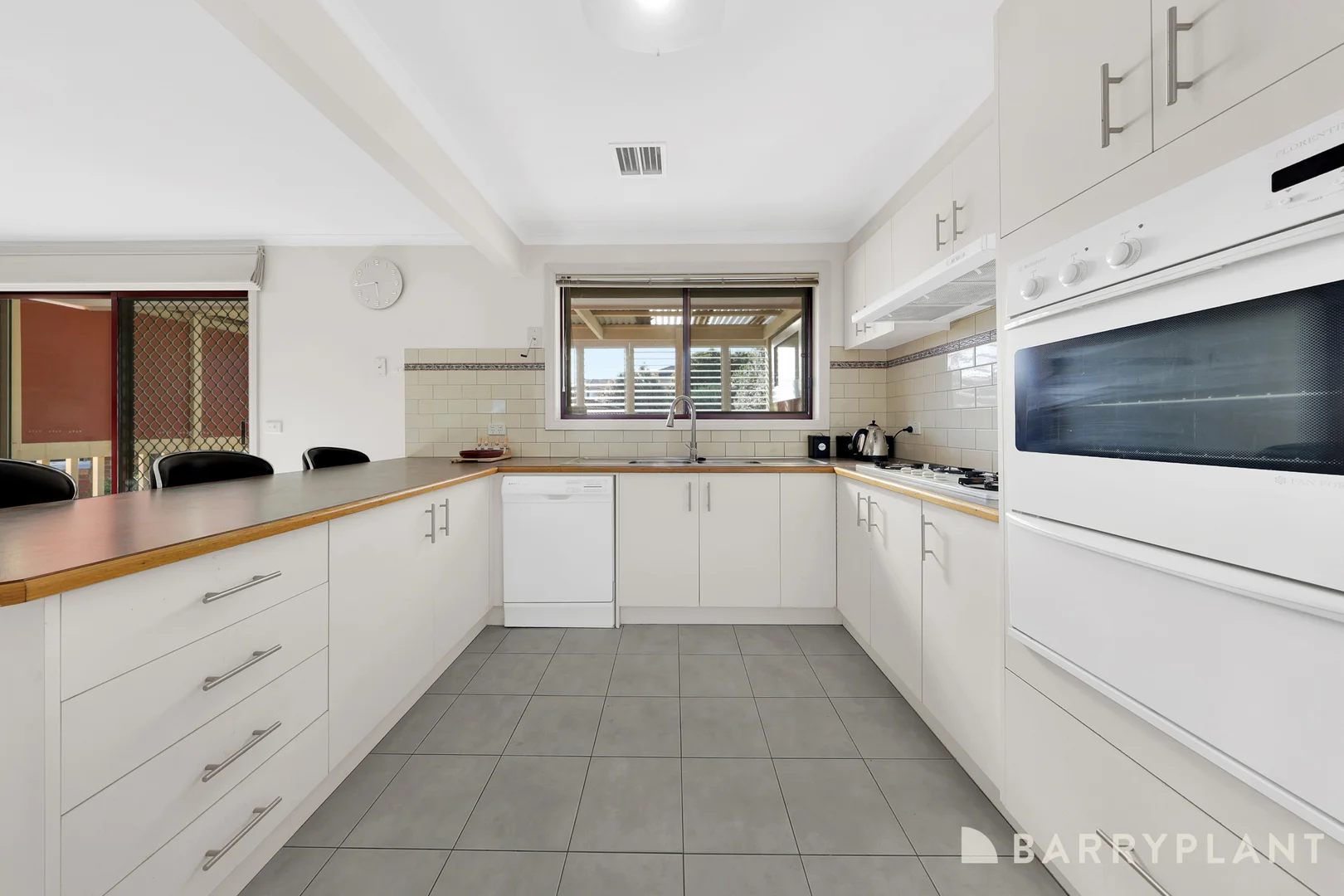 Additional image 5 of 2/5 Hillas Court, Mill Park VIC 3082