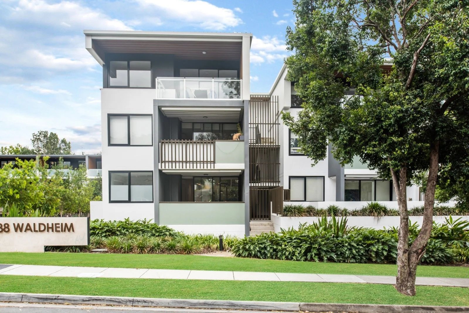 Additional image 3 of ID:21172998/88 Waldheim Street, Annerley QLD 4103