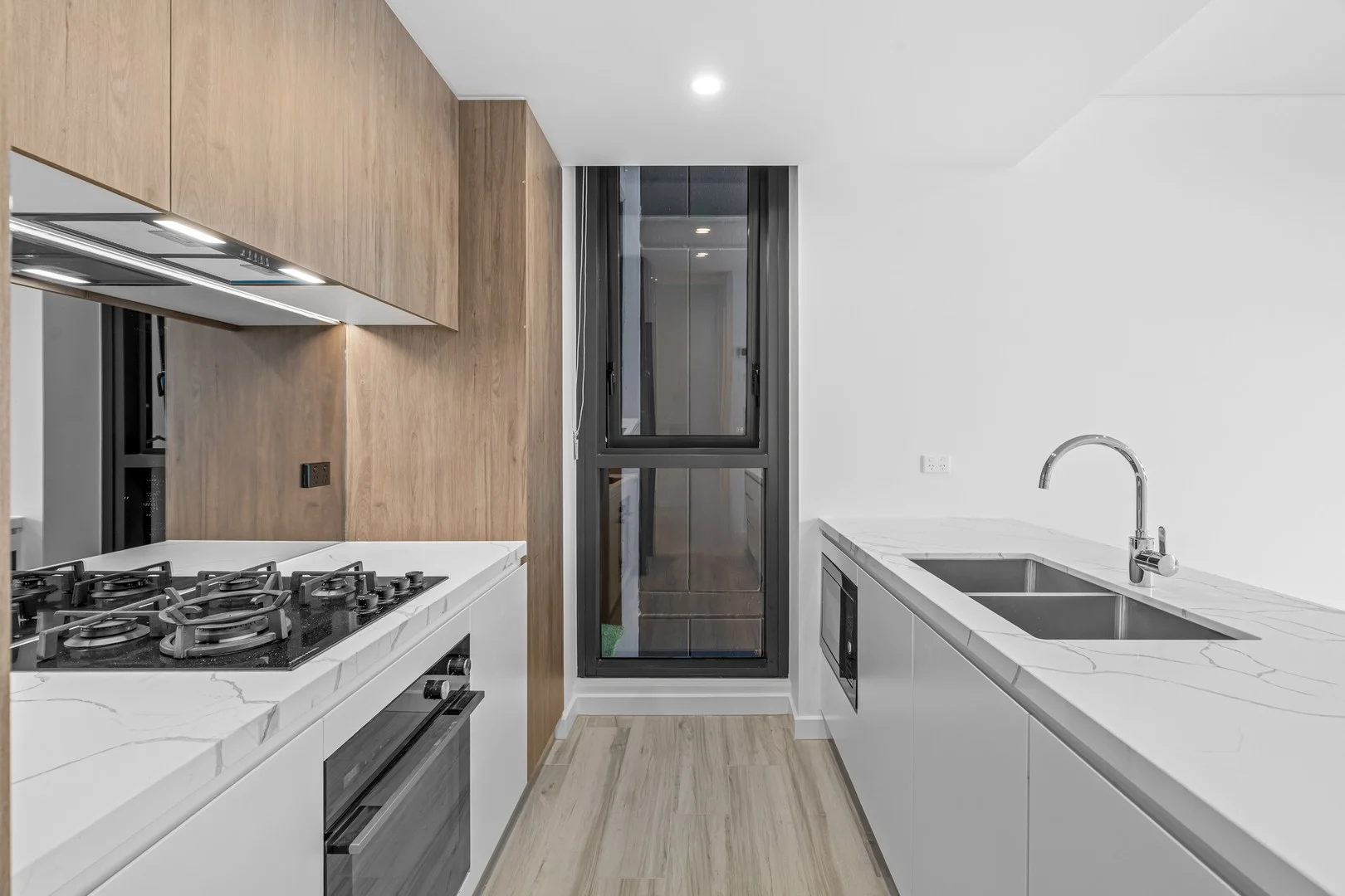 E-1805/108 Donnison Street, Gosford NSW 2250