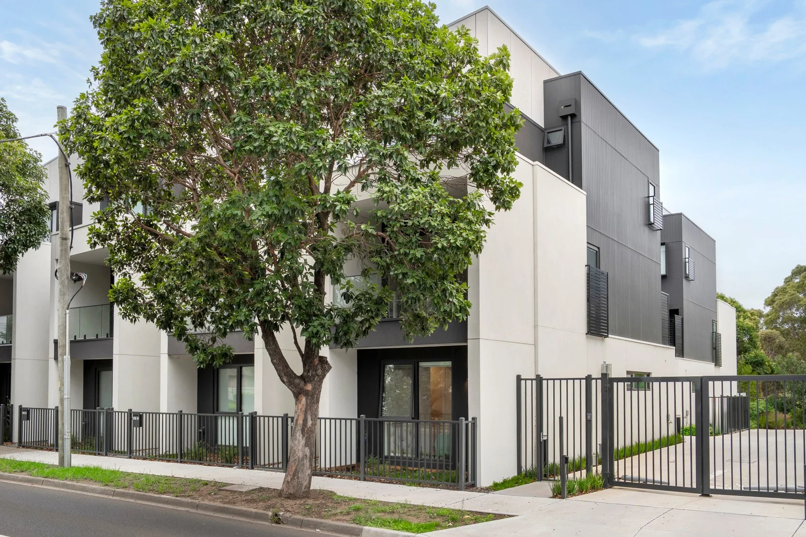 15/492 Pascoe Vale Road, Strathmore VIC 3041