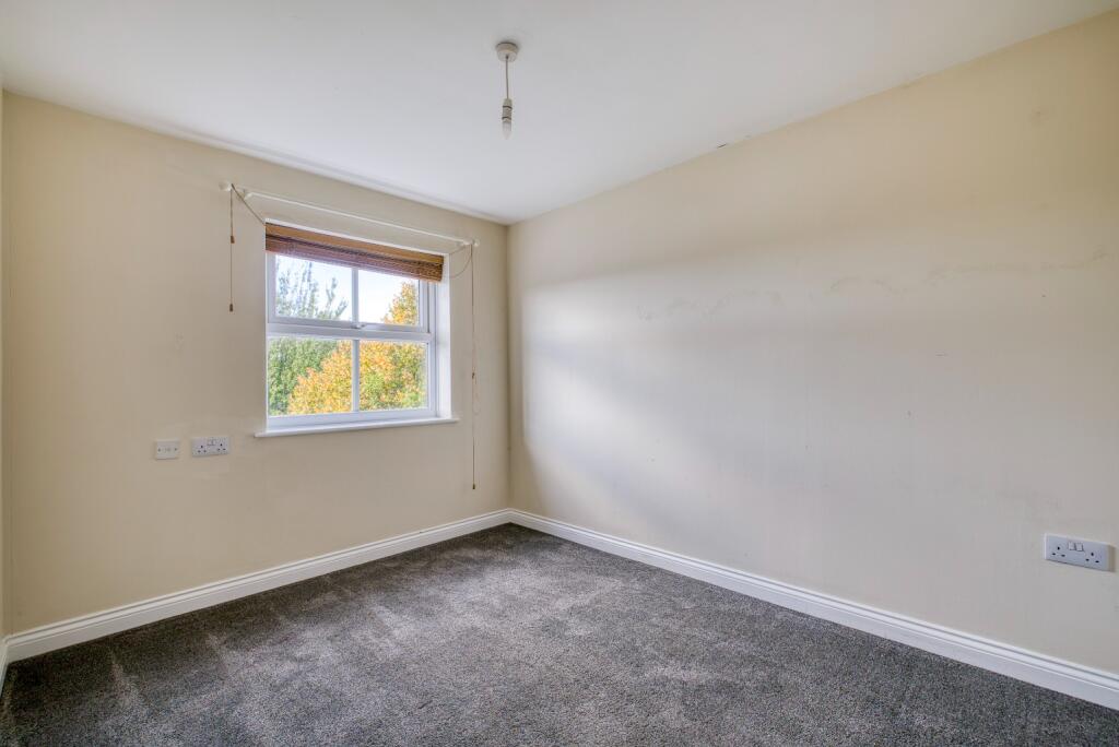 Additional image 15 of Central Wells, walking distance to all facilities