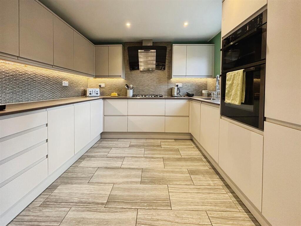Additional image 7 of Javelin Close, Idle, Bradford, BD10 8SU