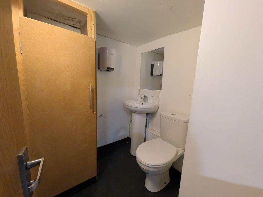 Additional image 9 of 77-81, Browgate Baildon, BD17 6BY
