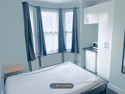 Vastern Road, Reading RG1, Room to rent