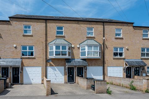Promedade Row, Off Bishopthorpe Road, York YO23