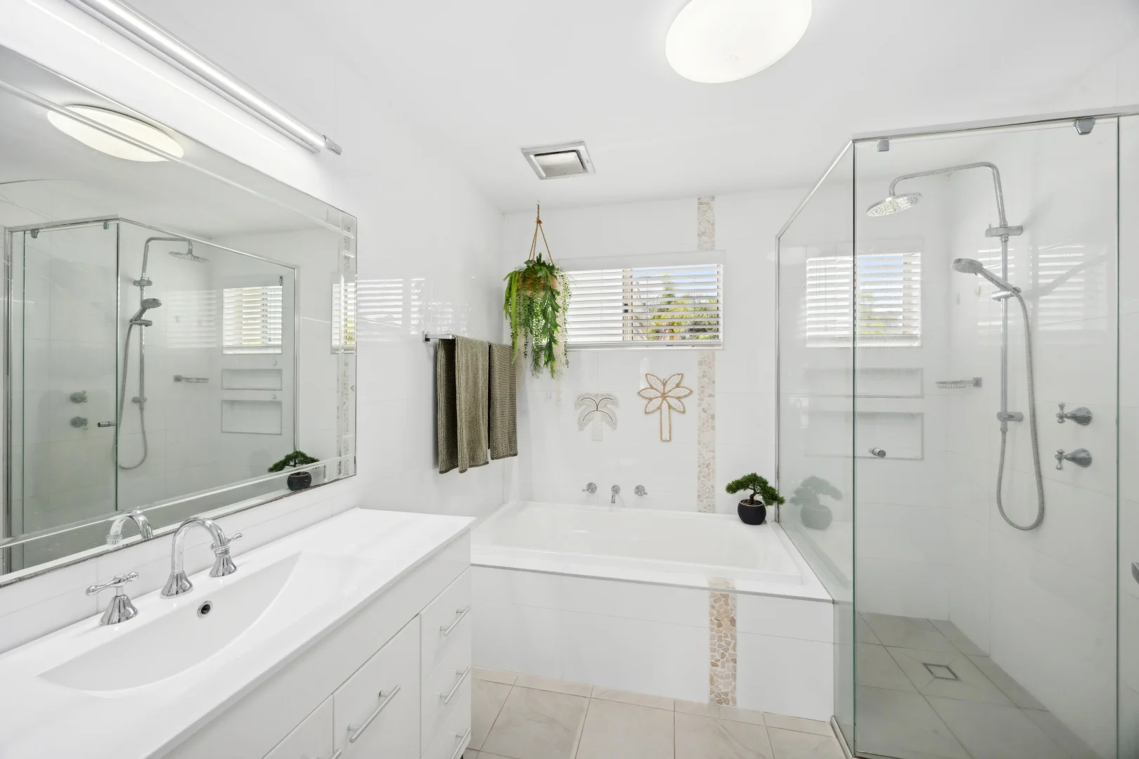 Additional image 6 of 4 Jean Avenue, Berkeley Vale NSW 2261