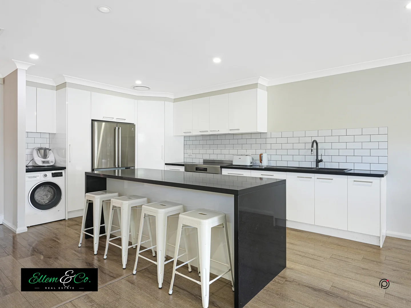 Additional image 3 of 120 Blackman Parade, Unanderra NSW 2526