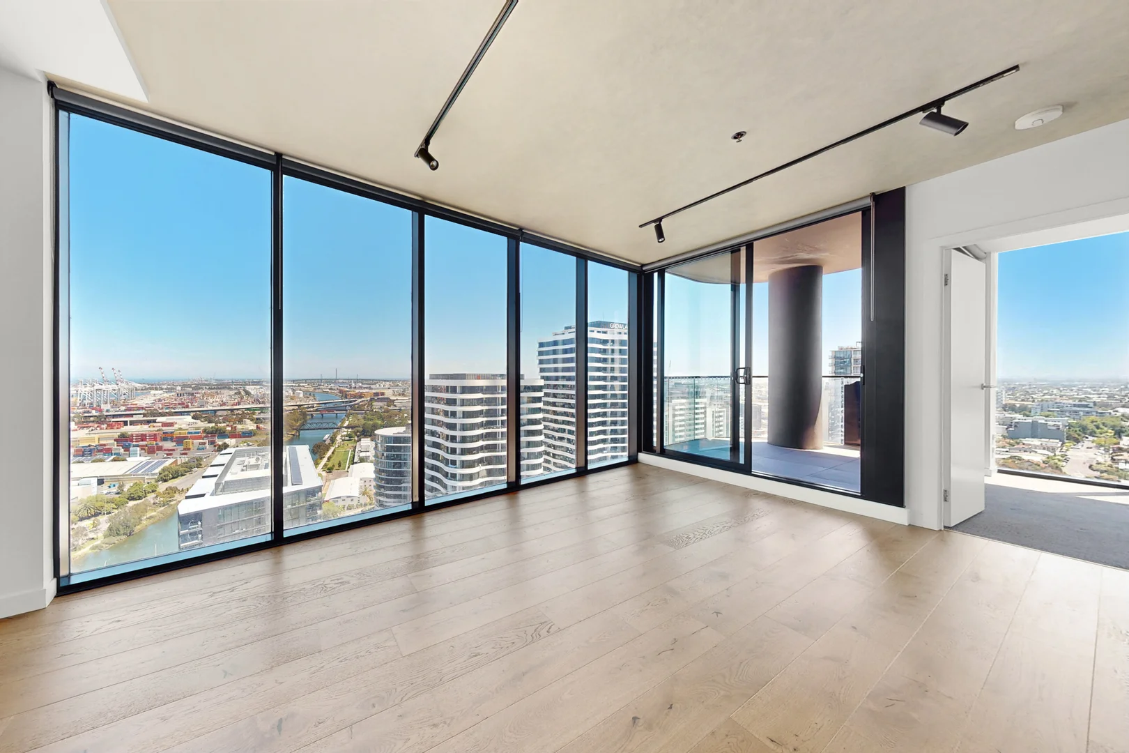 2408/6 Joseph Road, Footscray VIC 3011 photo 4