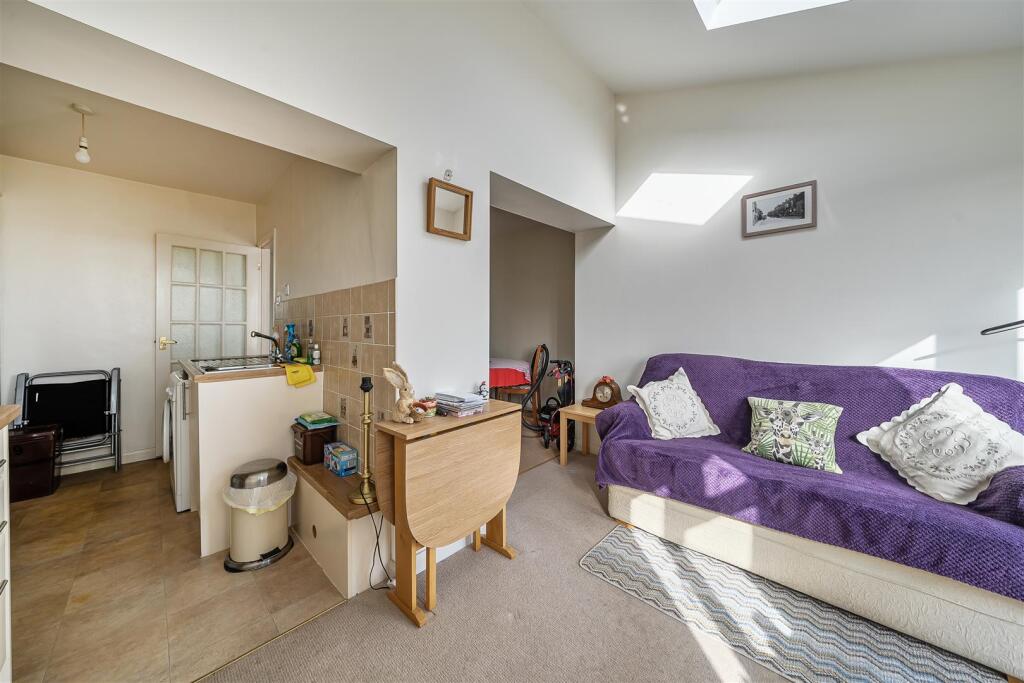 Additional image 7 of High Lea, Yeovil