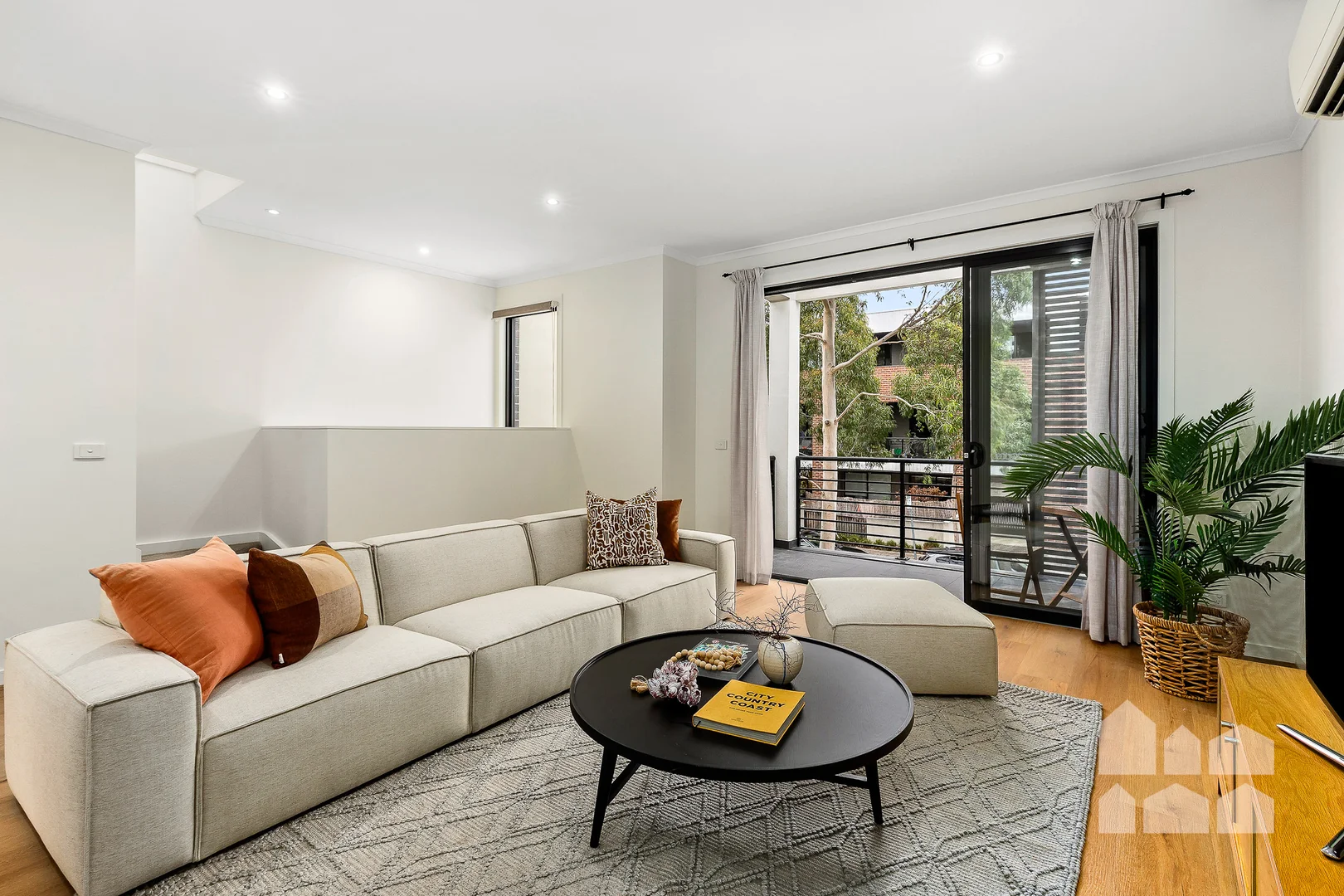 Additional image 3 of 39 Beaurepaire Parade, Footscray VIC 3011
