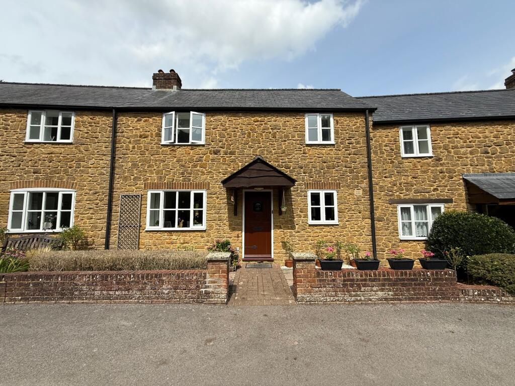 Lake Mews, Barwick Park, Yeovil, Somerset, BA22 9TB