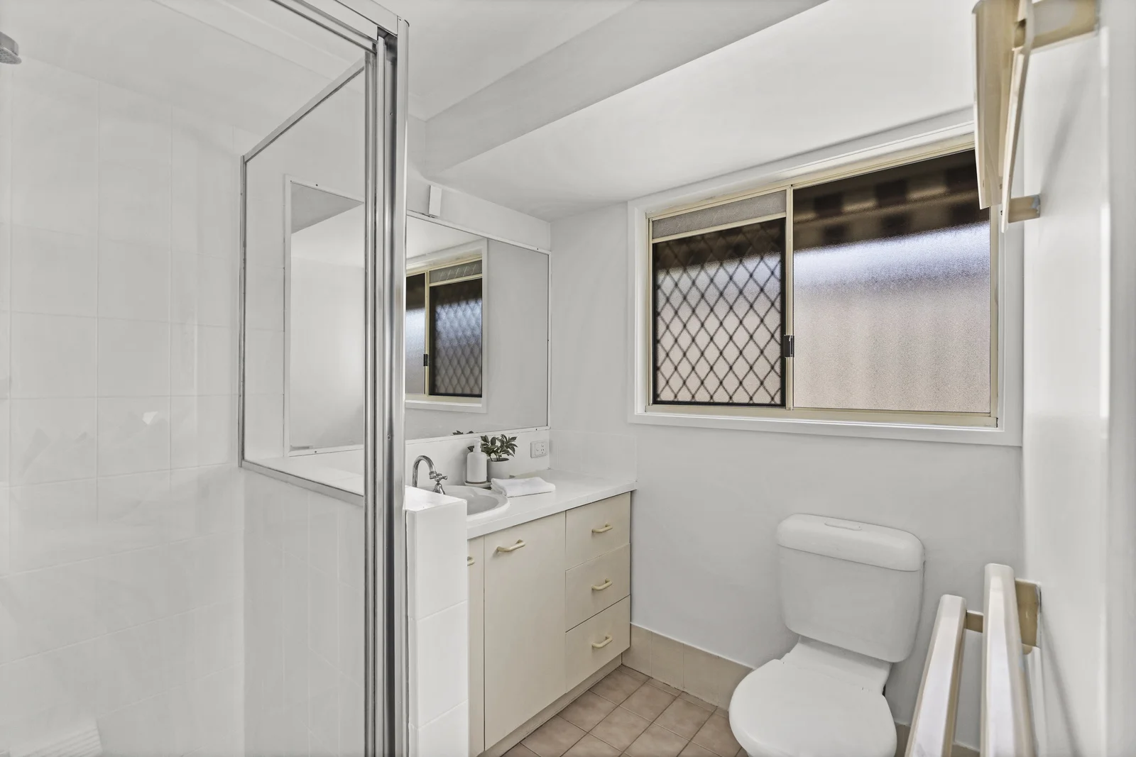 Additional image 15 of 15 Crenshaw Court, Parkwood QLD 4214