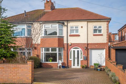 White House Drive, York YO24
