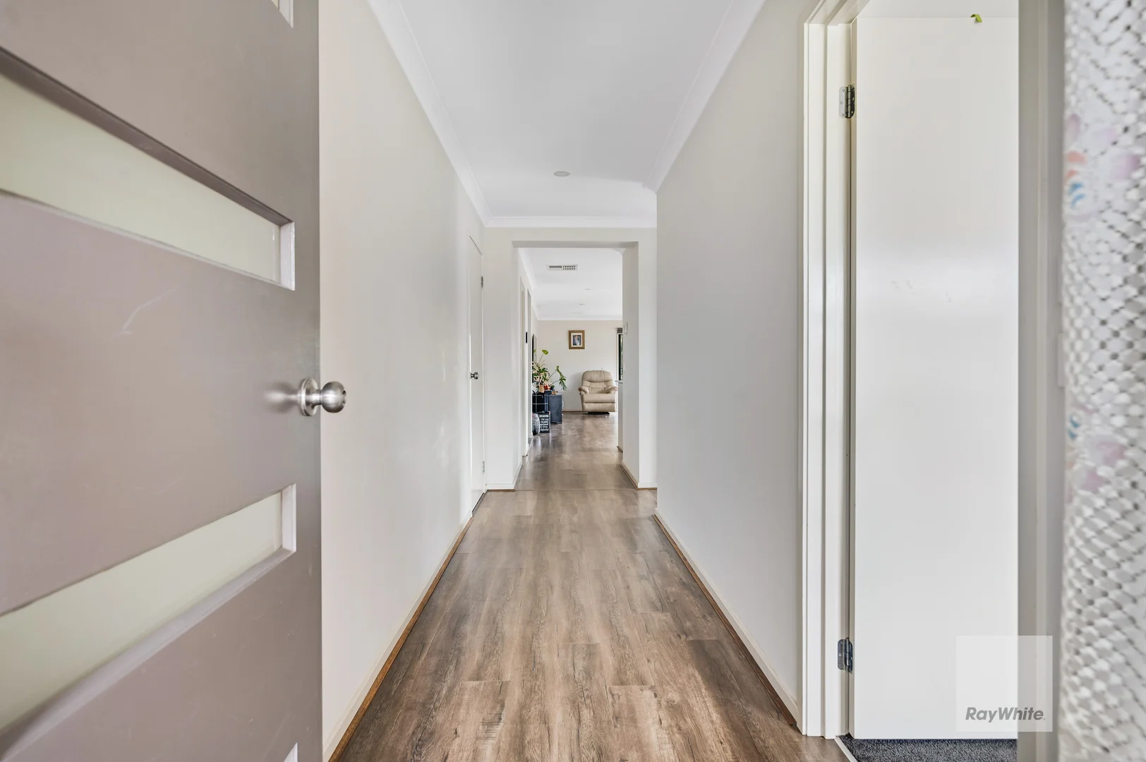 126 Golf Links Drive, Beveridge VIC 3753 photo 3