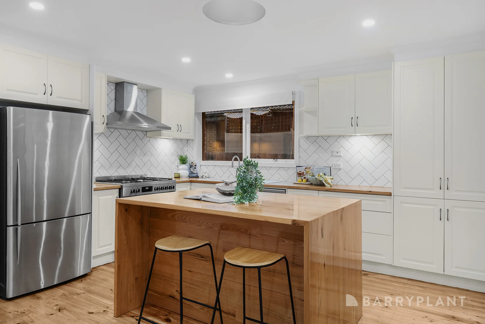 6 Mcfadzean Street, Coldstream VIC 3770 photo 3